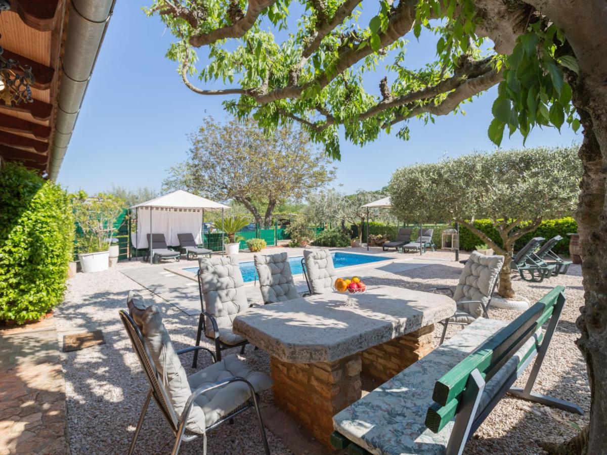 Holiday Home Villa Lucky By Interhome Brtonigla Kültér fotó