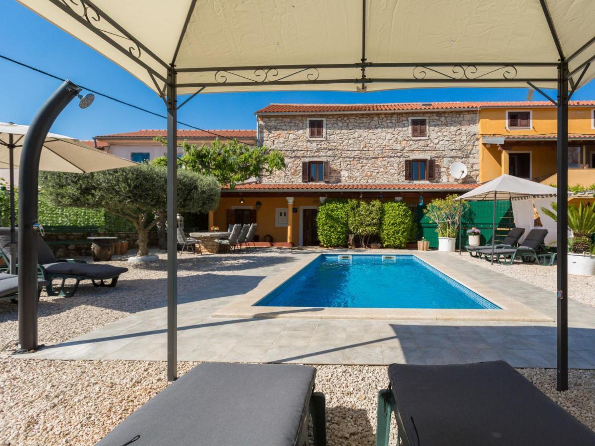 Holiday Home Villa Lucky By Interhome Brtonigla Kültér fotó