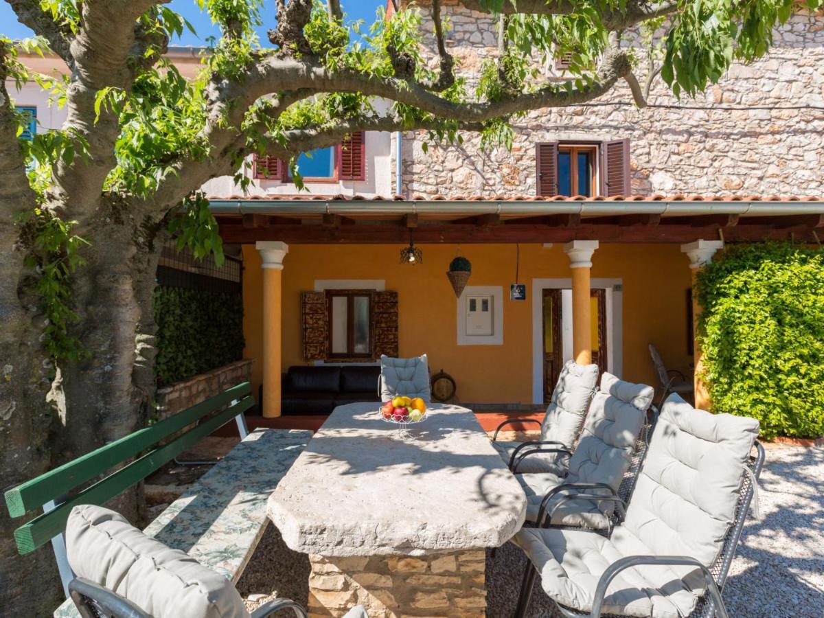 Holiday Home Villa Lucky By Interhome Brtonigla Kültér fotó
